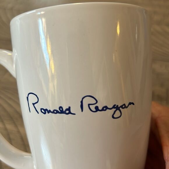 🇺🇸 Ronald Reagan 💯 Centennial Celebration 🥳 Signature🖊️Mug🍵Sturdy & Solid - Picture 3 of 17